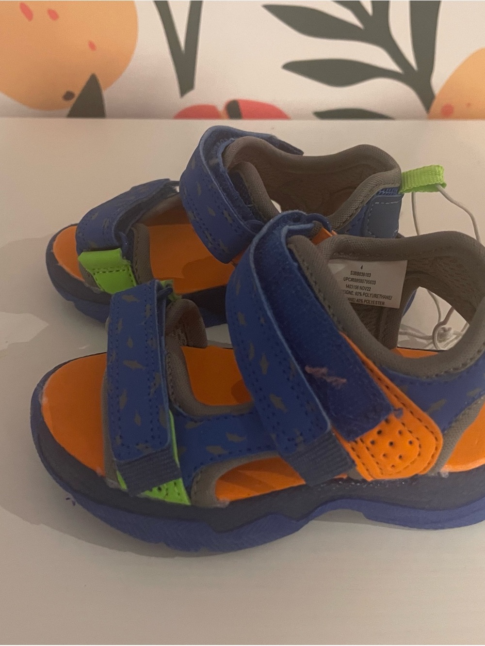 Baby sandals - Size 4 - Never work